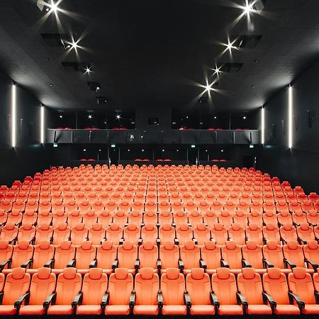 Hotel Cinema 8 Schoftland ภายนอก รูปภาพ