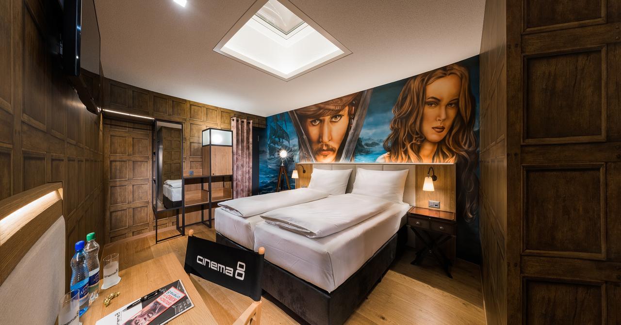 Hotel Cinema 8 Schoftland ภายนอก รูปภาพ