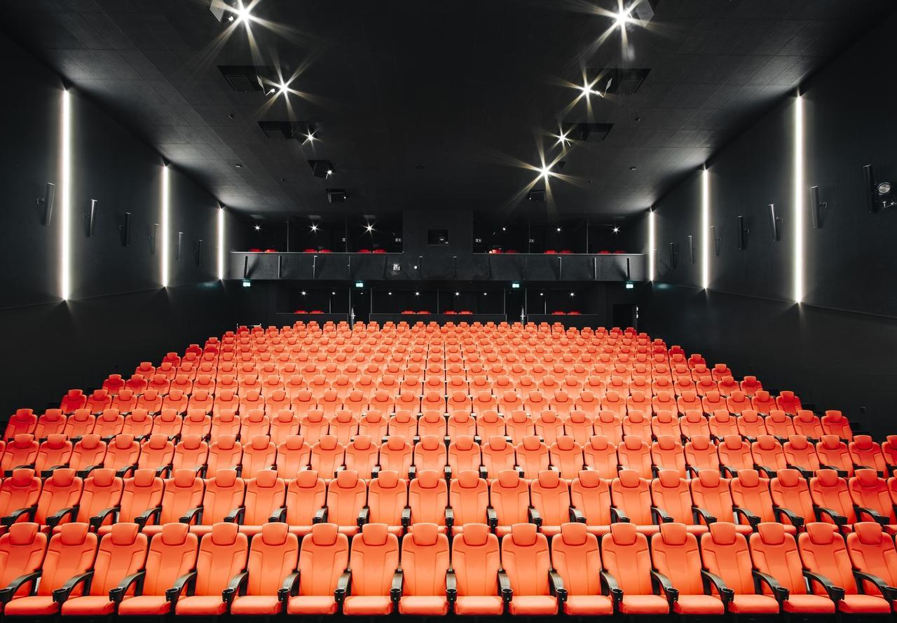 Hotel Cinema 8 Schoftland ภายนอก รูปภาพ