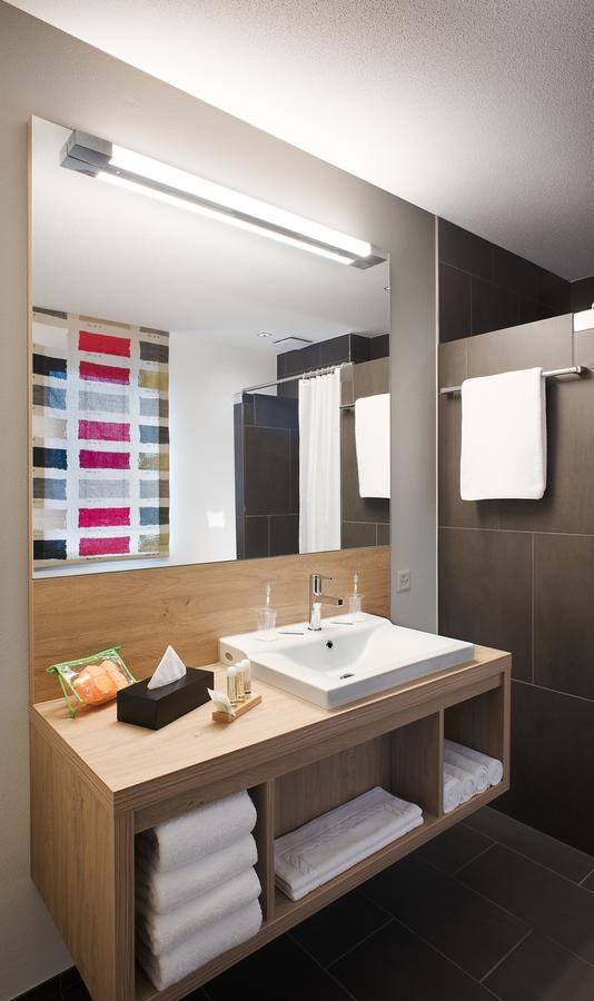 Hotel Cinema 8 Schoftland ภายนอก รูปภาพ