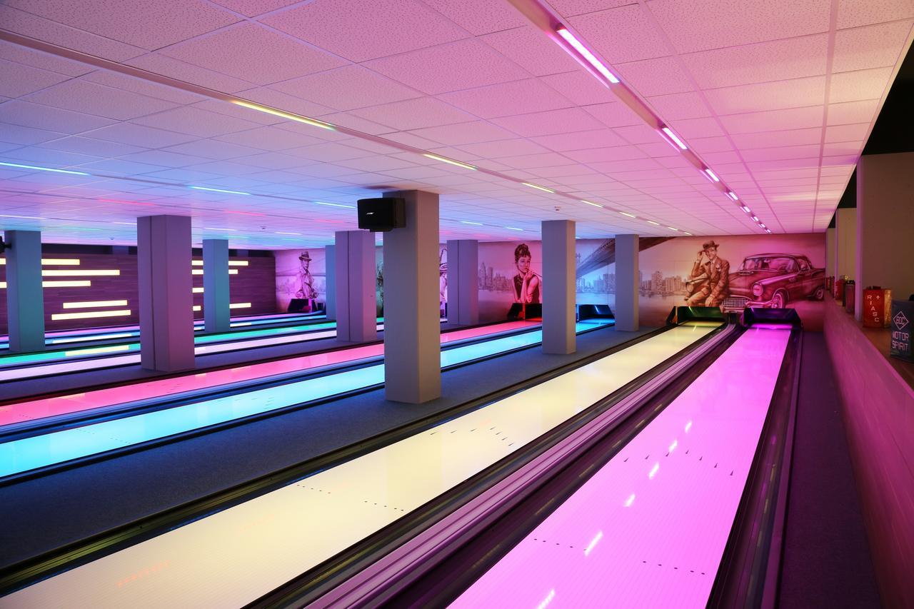 Hotel Cinema 8 Schoftland ภายนอก รูปภาพ