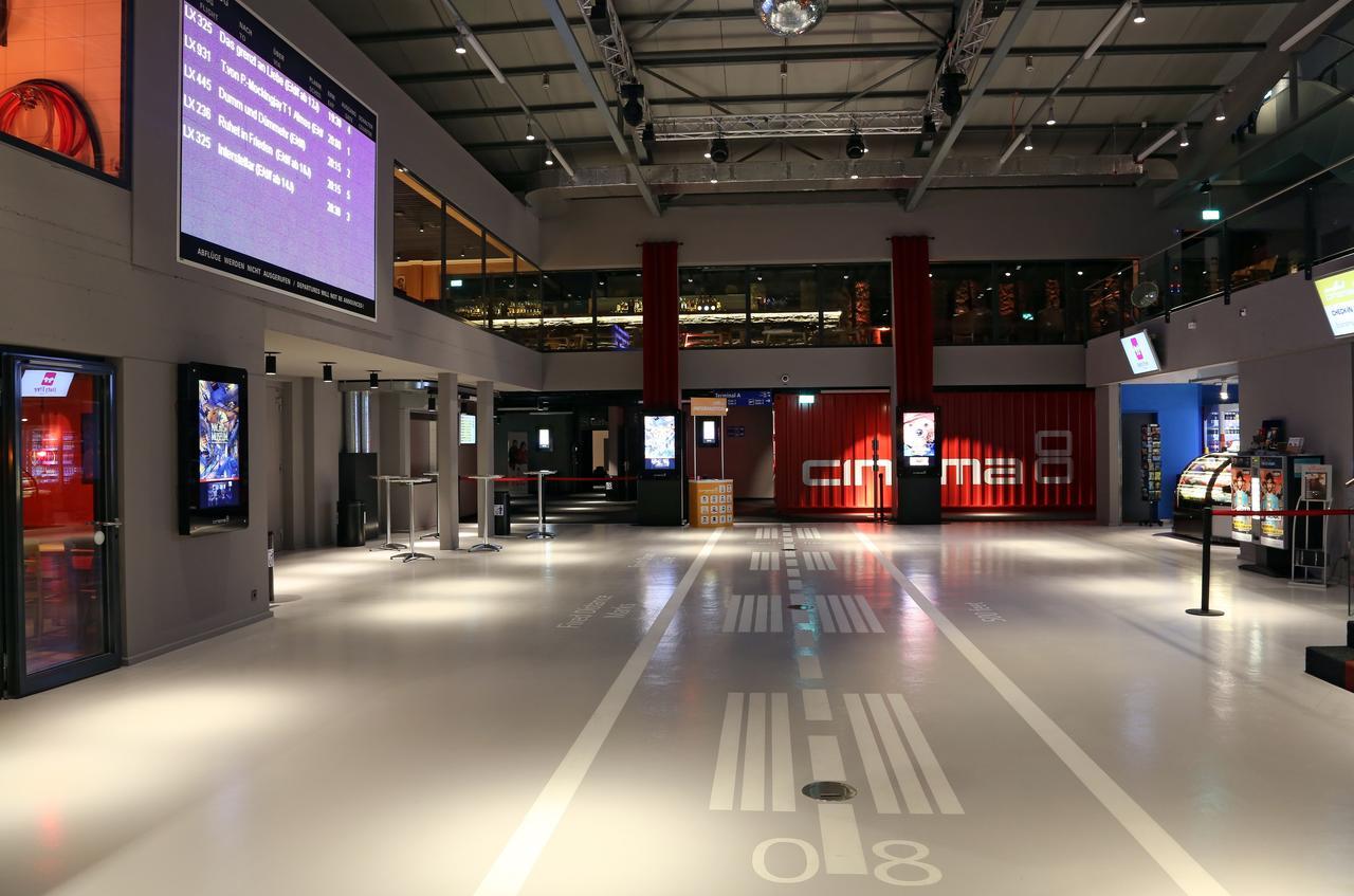 Hotel Cinema 8 Schoftland ภายนอก รูปภาพ